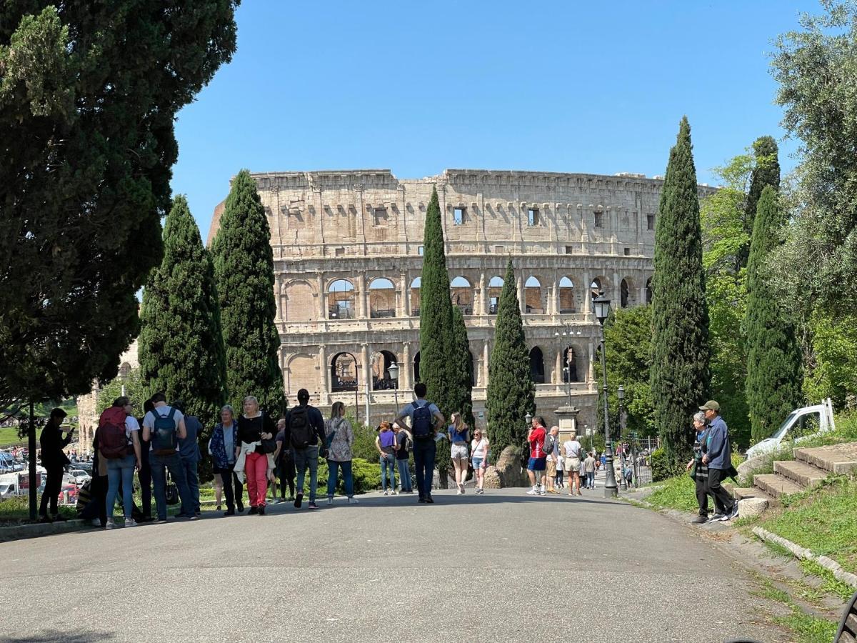 Colosseum-Apartments Rome Bagian luar foto
