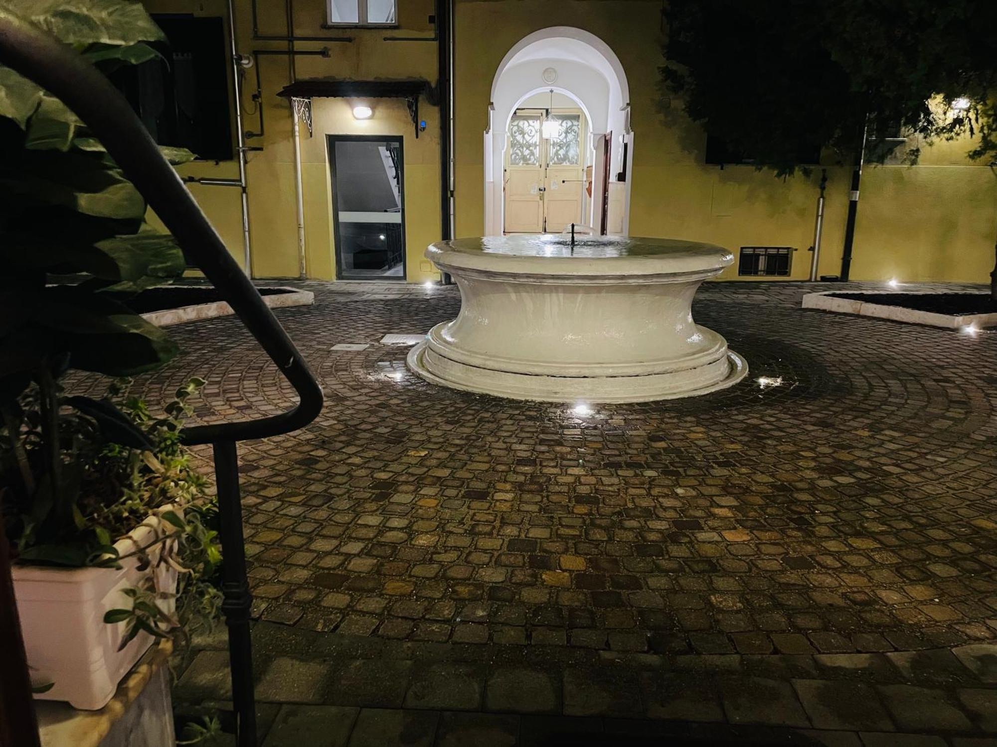 Colosseum-Apartments Rome Bagian luar foto