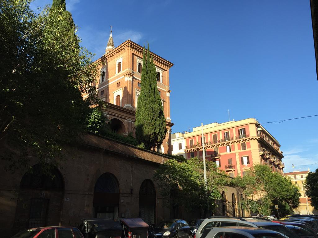 Colosseum-Apartments Rome Bagian luar foto