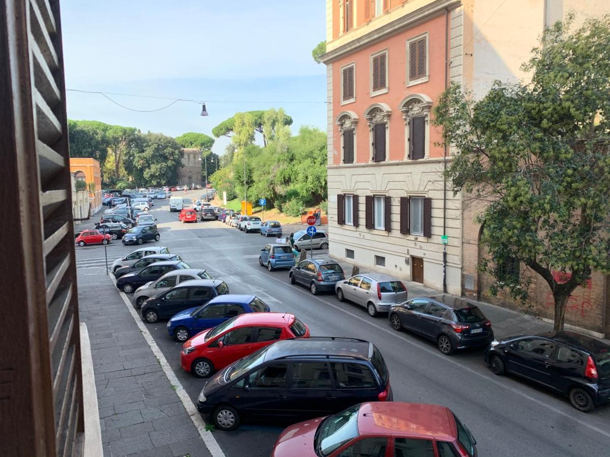 Colosseum-Apartments Rome Bagian luar foto